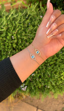 Load image into Gallery viewer, Dainty Evil Eye Bracelet🧿
